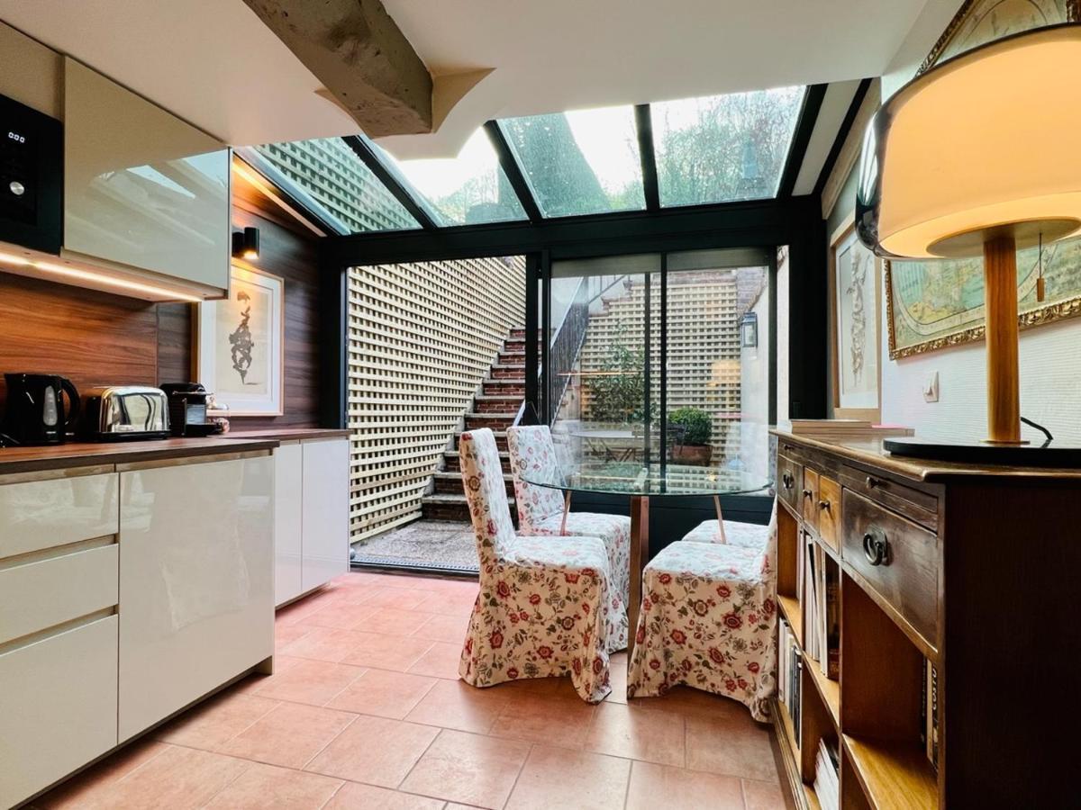 La Maison Blanche Du 10Honfleur Esterno foto